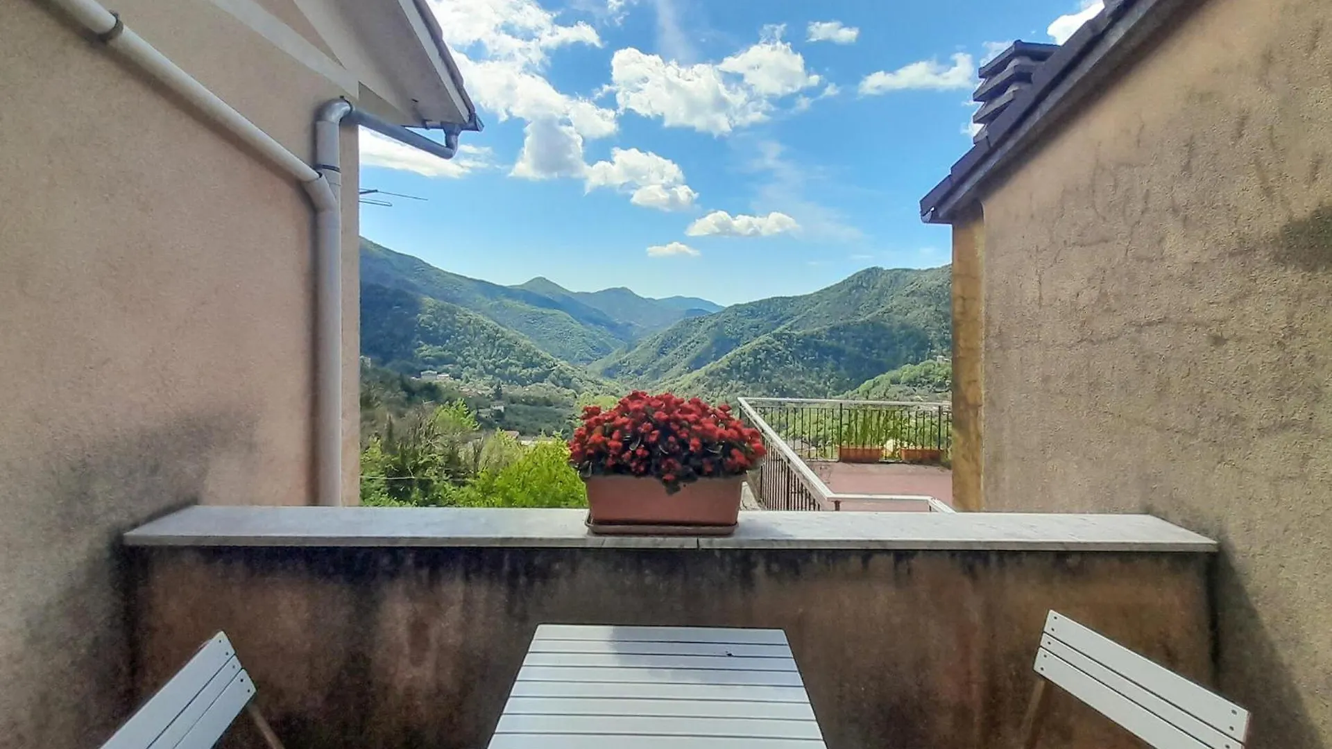 Gorgeous Home In Uscio With Kitchen location