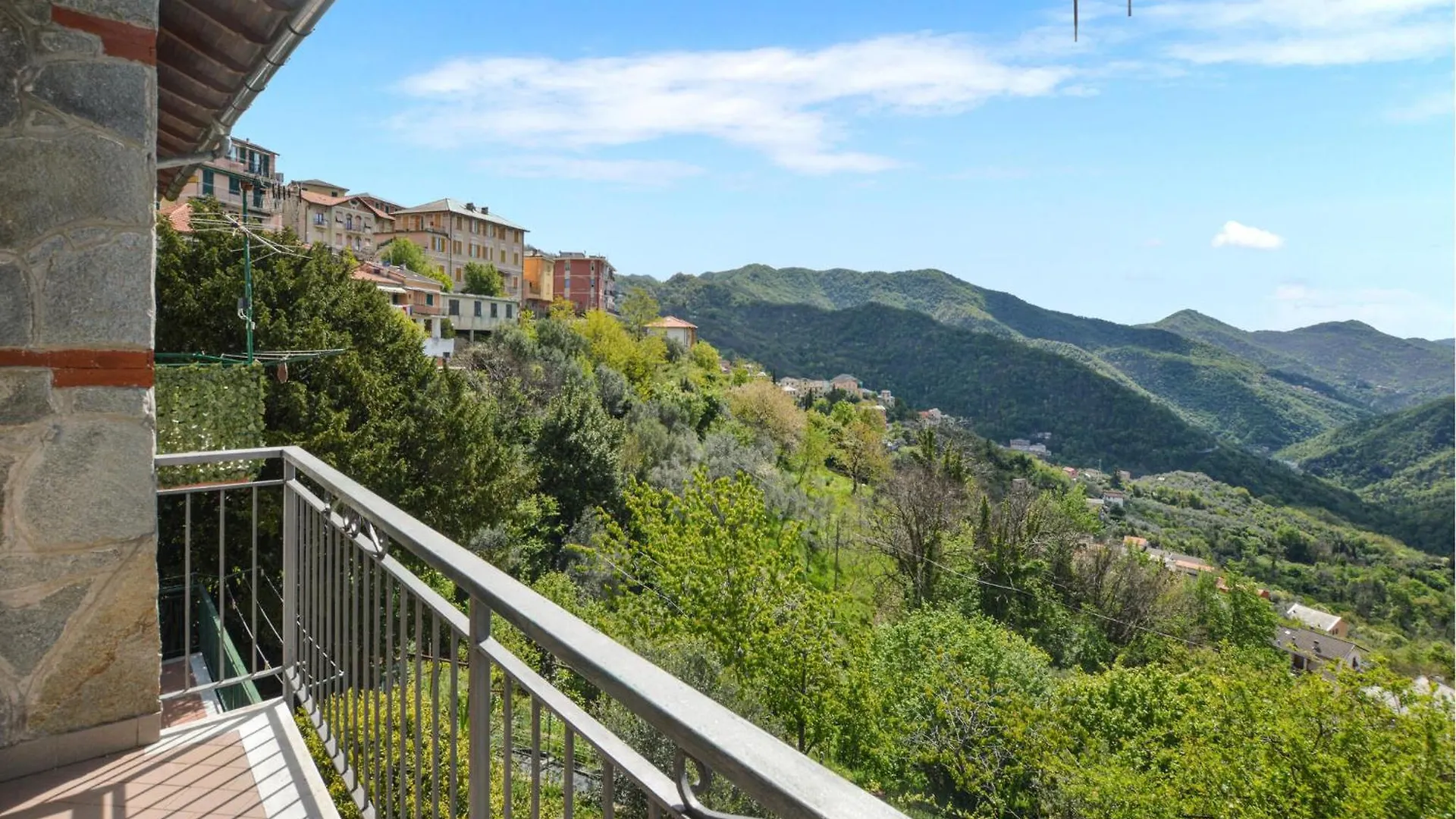 Gorgeous Home In Uscio With Kitchen